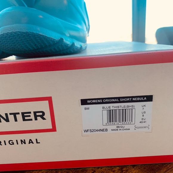 Hunter Huntress Light Blue Winter/ Rain Boot, w/ box, size 9 - Picture 4 of 6